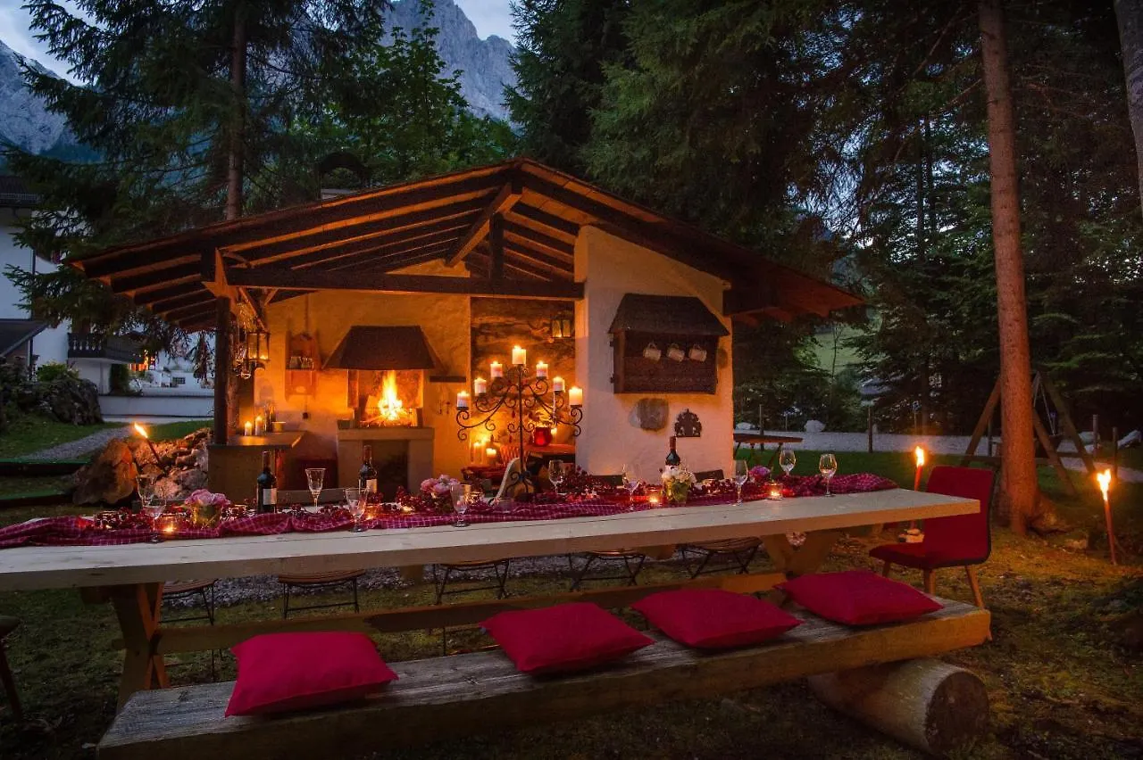 Bayern Resort Hotel - Adults Only - Mit Zugspitzblick - Eibsee-Naehe - Wellnessbereich - Naturpool Im Sommer Grainau