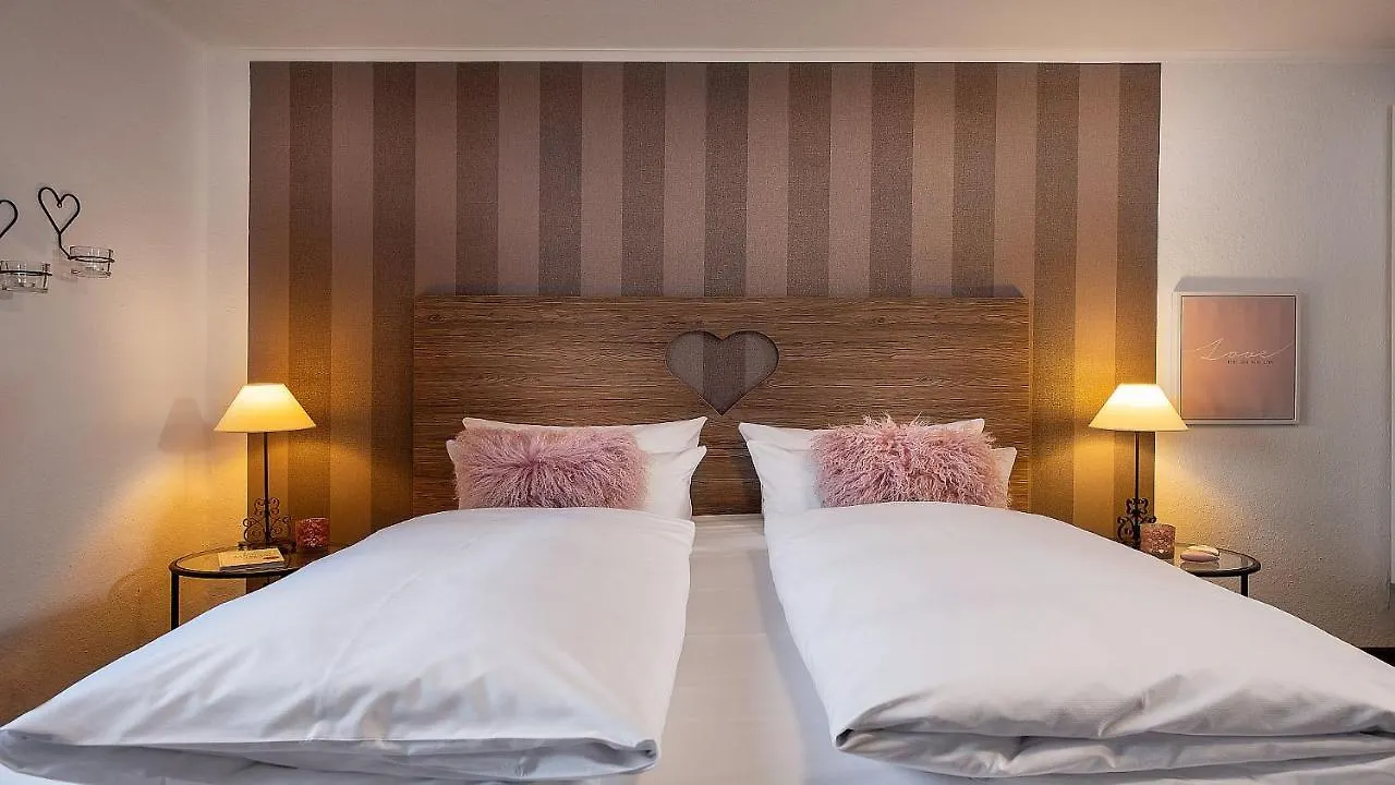 Bayern Resort Hotel - Adults Only - Mit Zugspitzblick - Eibsee-Naehe - Wellnessbereich - Naturpool Im Sommer Grainau 4*,