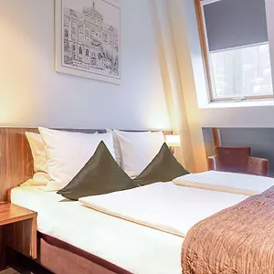 **** Hotel Ramada By Wyndham Frankfurt Centre Germany