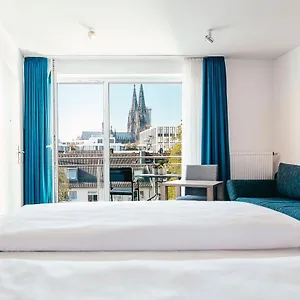 Haus Am Dom - Und Cologne