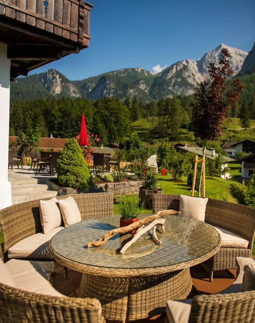 Bayern Resort Hotel - Adults Only - Mit Zugspitzblick - Eibsee-Naehe - Wellnessbereich - Naturpool Im Sommer Grainau 4*,